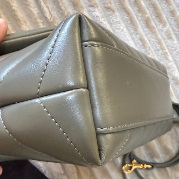 Saint Laurent Green Quilted Toy Loulou Crossbody Bag - Picture 4 of 7